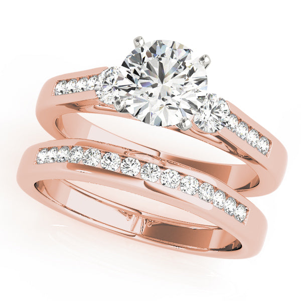 ENGAGEMENT RINGS 3 STONE ROUND - Image 7