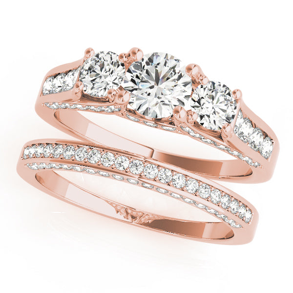ENGAGEMENT RINGS 3 STONE ROUND - Image 10