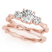 ENGAGEMENT RINGS 3 STONE ROUND - Image 5