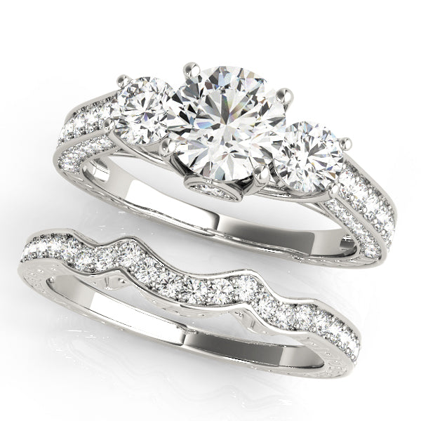 ENGAGEMENT RING 3 STONE ROUND - Image 4