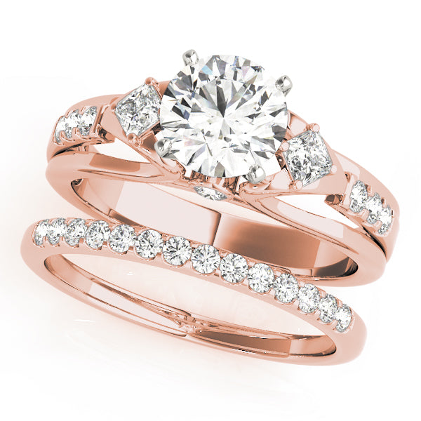 ENGAGEMENT RINGS 3 STONE ROUND - Image 5