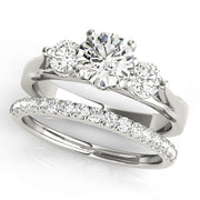 ENGAGEMENT RINGS 3 STONE ROUND - Image 5