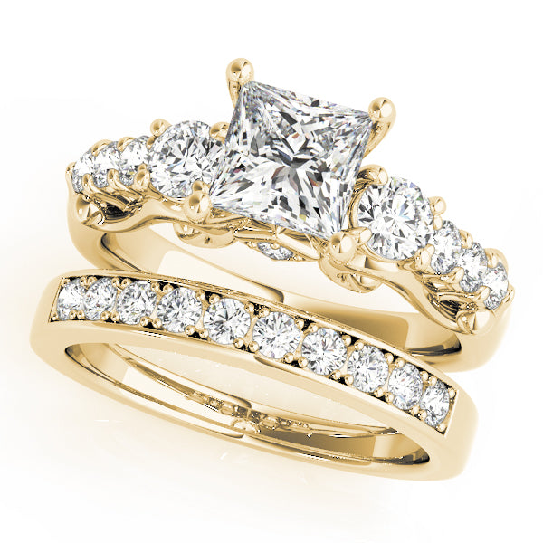 ENGAGEMENT RINGS 3 STONE ROUND - Image 7