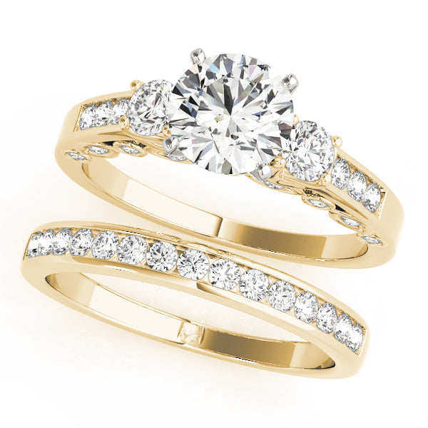 ENGAGEMENT RINGS 3 STONE ROUND - Image 4