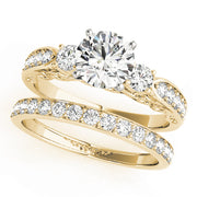 ENGAGEMENT RINGS 3 STONE ROUND - Image 6