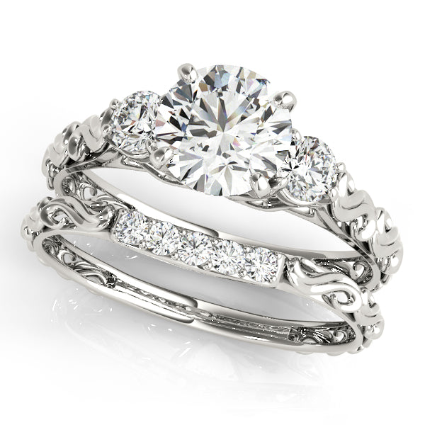 ENGAGEMENT RINGS 3 STONE ROUND - Image 7