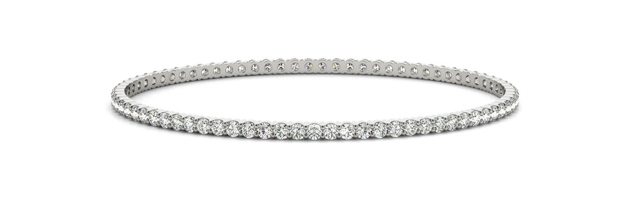 Elegant Diamond Bangle with 3.4 Carats Total Weight in SI1-SI2 G-H Quality