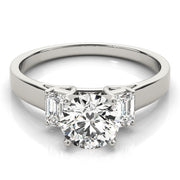 ENGAGEMENT RINGS 3 STONE OVAL - Image 7