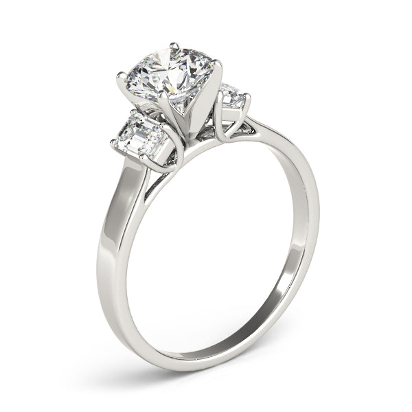 ENGAGEMENT RINGS 3 STONE OVAL - Image 3