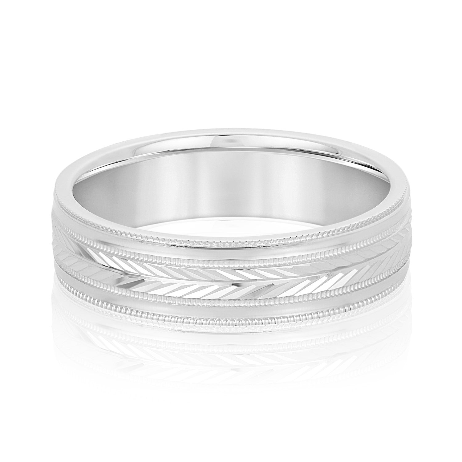 Classic 7 Millimeter Men's Wedding Band in Polished Finish - Timeless and Durable
